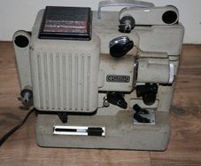 Vintage Eumig Wien Projector Type P8 In working Order