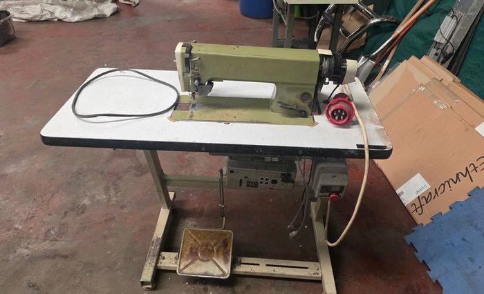 Rimoldi Industrial Sewing Machine 3 Phase Untested