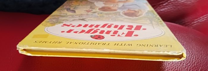 Ladybird/ Finger Rhymes/ 1976