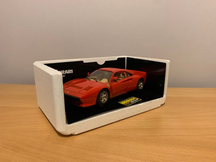 1/18 Burago Model Car Ferrari GTO 1984