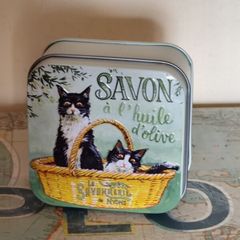New La Savonnerie de Nyons French Soap Tin - Tuxedo Cats in Basket