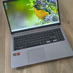 Asus VivoBook 15 / 16gb / Ryzen 5