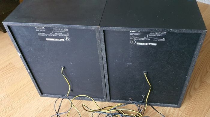 Aiva Speakers in very good condition.