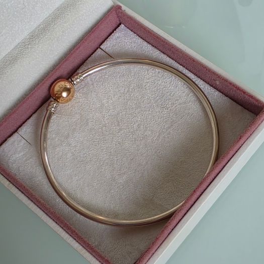 Pandora sterling silver bangle with 14k Rose gold-plated clasp (size 21cm) perfect condition like new (no box)