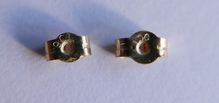 Vintage Solid 9ct Yellow Gold 375 Knot  Stud Earrings,  0,6g