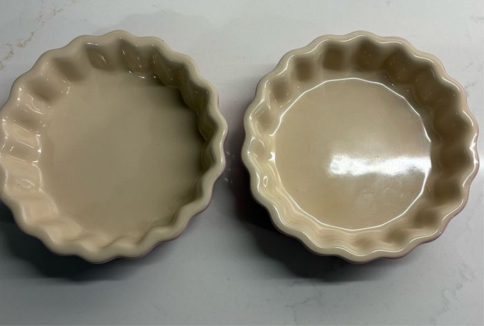 le creuset 2 mini fluted dishes