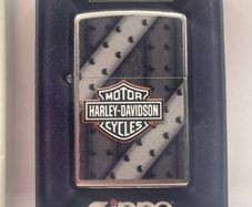 Harley Davidson Zippo - collectors item in Harley box