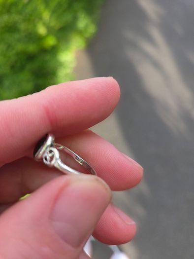 Ladies sterling silver ring