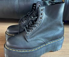New Dr Martens 1460