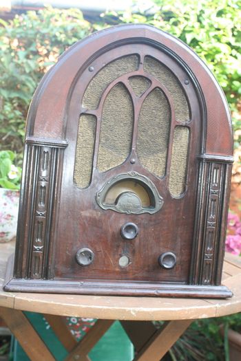 Genuine Antique Cathedral Radio Atwater Kent