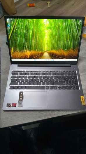 Lenovo Ideapad 3 / 16gb / Ryzen 5 / 512gb