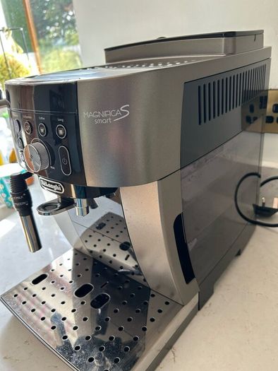 Magnifica S Smart Coffee Machine 41m Warranty