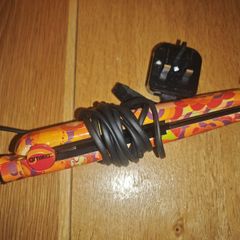 Amika hair straightener model AM1855