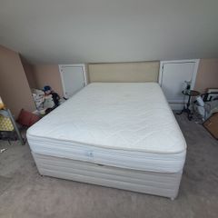 King Size Sleepmasters Bed