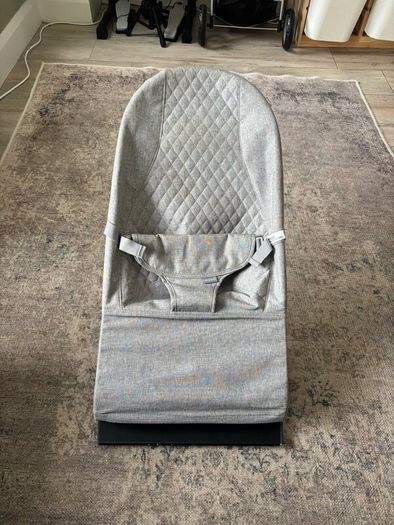 Baby bouncer.