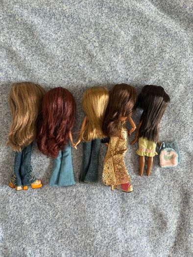 bratz dolls bundle