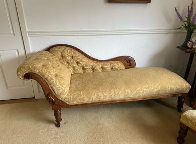 chaise longue