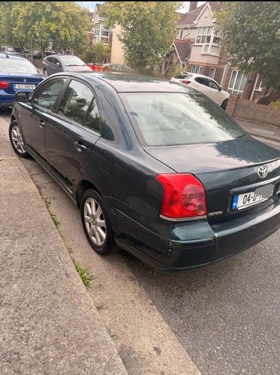 2004 Toyota Avensis