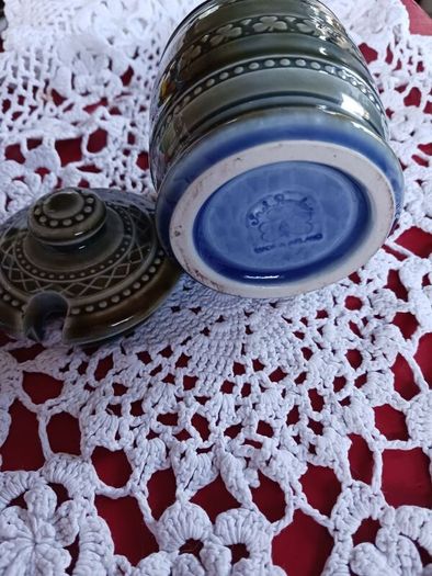 Irish Wade jampot with lid