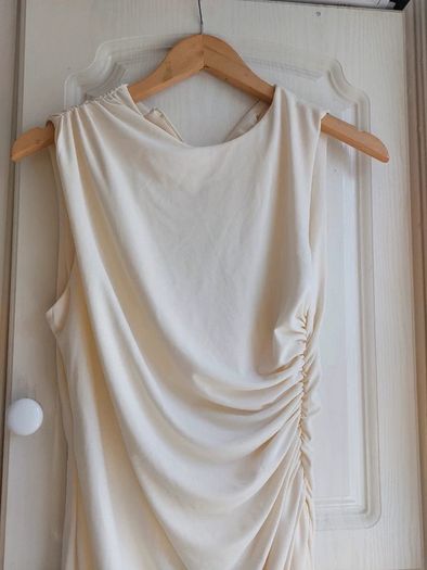 Unworn- Cream short gathered dress ZARA-Ruched Sleeveless, body con, Bodycon
