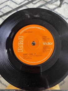 7 inch vinyl single. John Denver- Annie's song