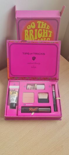 Benefit Make-up  Gift Sets