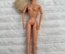 Mattel Kennel Care Barbie Doll Only Magnetic Hand, Damaged Hands Please see photos