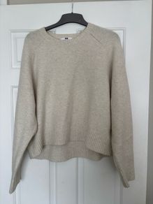 Uniqlo souffle yarn sweater size M cream