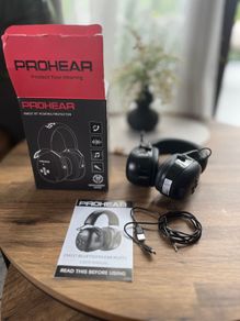 ear defenders / headphones