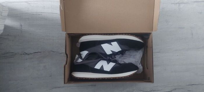 New balance trainers size 5