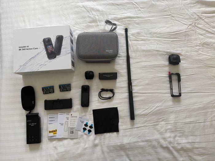 Insta360 X5 - Essentials Bundle (Complete Kit)