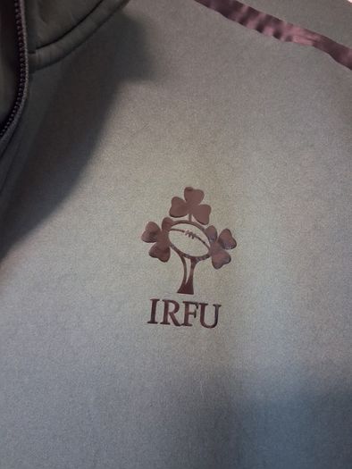 Ireland Rugby Touchline Half Zip Top. Official Canterbury Mens Top. Collect In Dublin Or Receive Via Post.