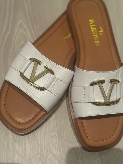 Womens slides