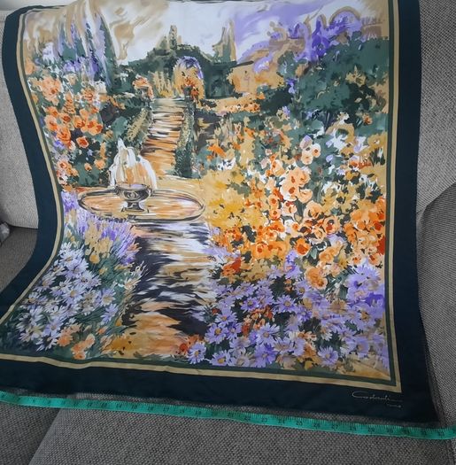 Constantina Roma scarf garden landscape design 33 inches x 33 inches in excellent condition with no issues FREE STANDARD POSTAGE INCLUDED