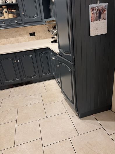 Kitchen with Quartz worktop and Appliances