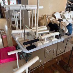 Jewellery Display Props