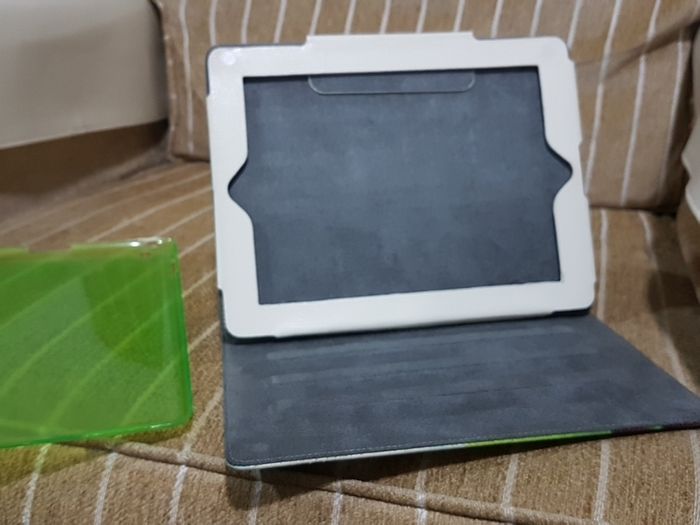 2 x Ipad Covers / New