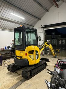 Komatsu 2.6 ton