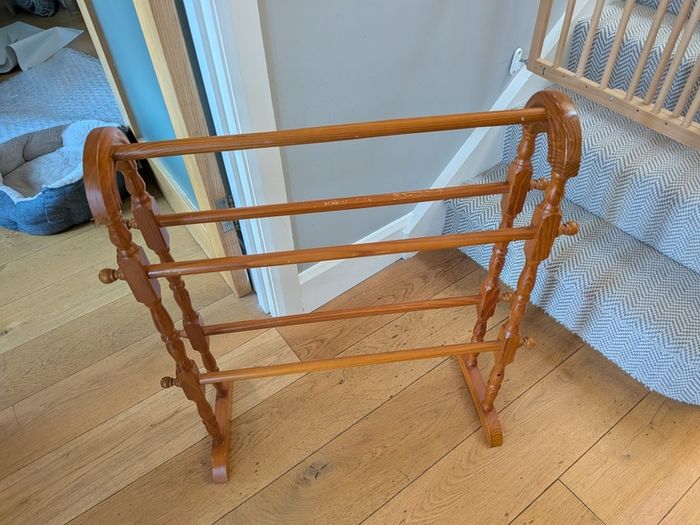 towel rack