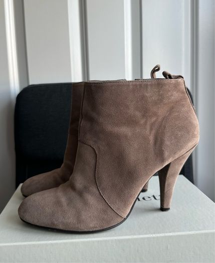 Nine West suede ankle boots -Sz 6