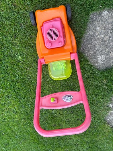 Child's Push Lawnmower.