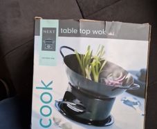 Table top wok