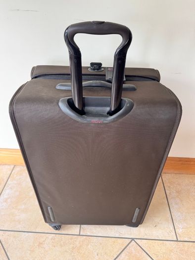 Tumi Extended Trip Expandable 4-Wheeled Packing Case excellent condition