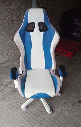 gaming chair