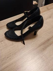 Size 4.5 clarks