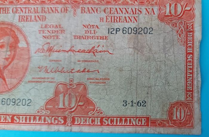 Irish 1962 Lavery ten shilling banknote in used condition