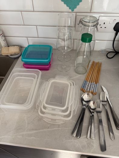 Move-out kitchen utensils/cookware sale
