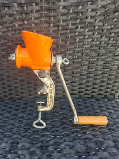 Vintage 1960's Spong & Co LTD manual tabletop mincer made in England