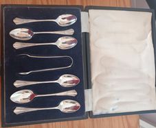 Set of 6 Tea Spoons and  matching Sugar Nips