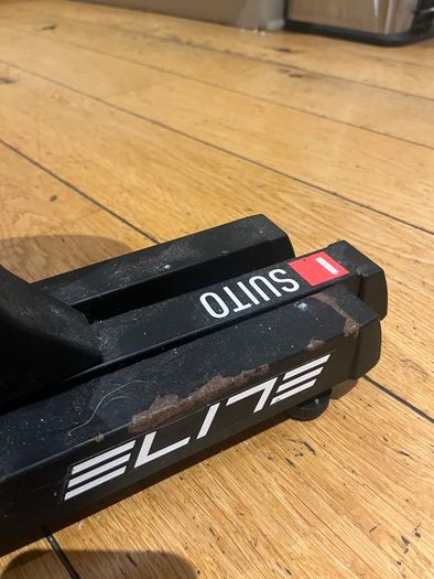 Elite Suito turbo trainer with cooling fan